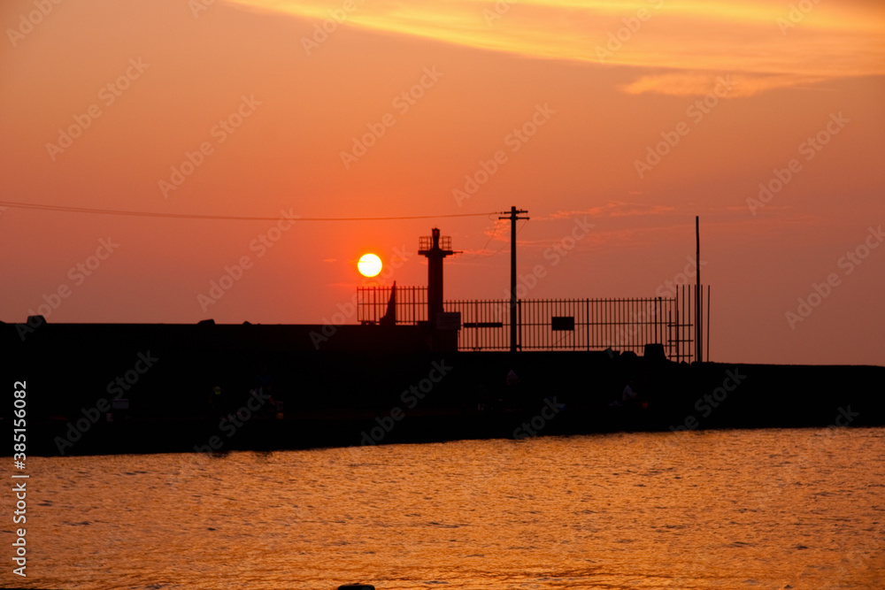 港から見る夕焼け