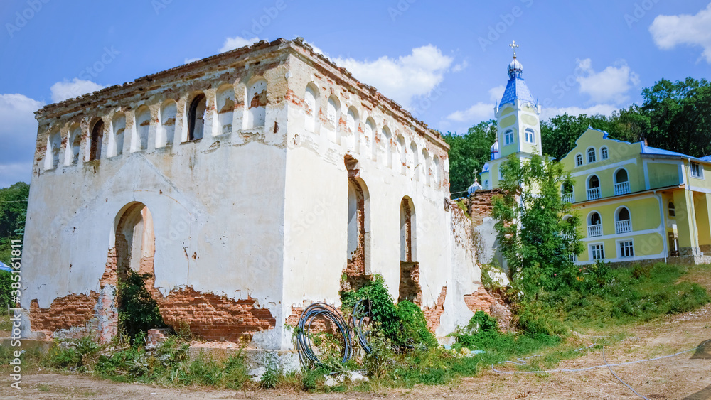 Fototapeta premium Old ruined house in Moldova