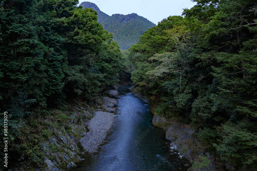 初秋の早朝の秋川の様子 初秋の早朝の秋川の様子