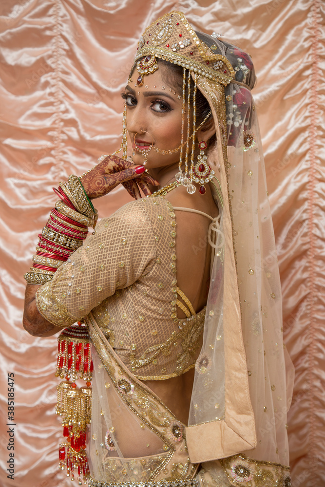 Hindu bride in saree