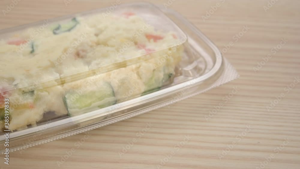 スーパーのポテトサラダ スーパーのポテトサラダ