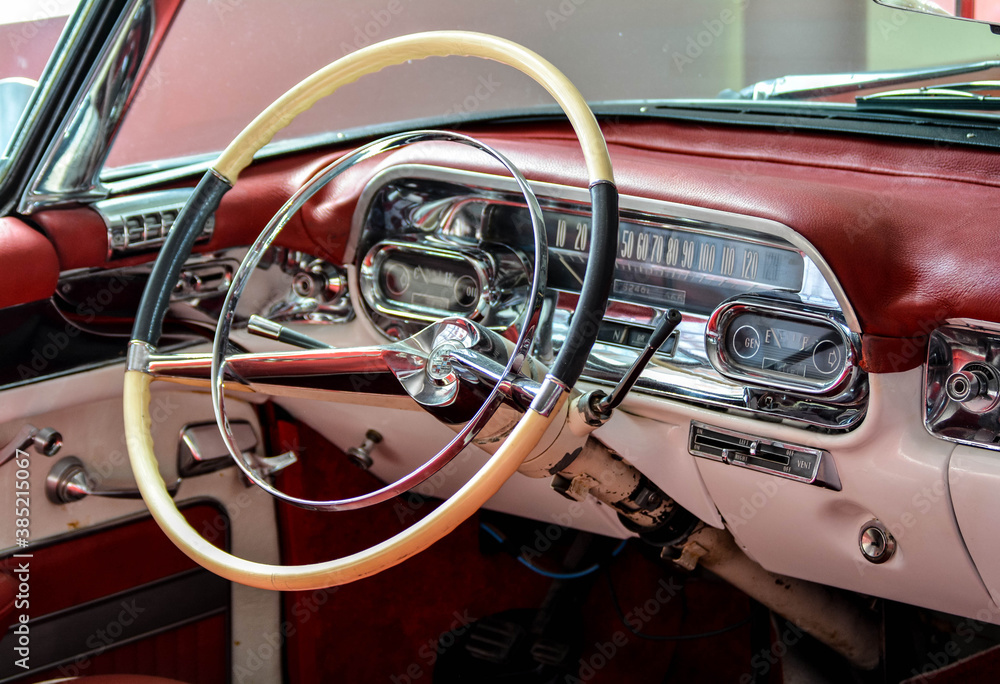 Steering wheel of a historic stylish American car