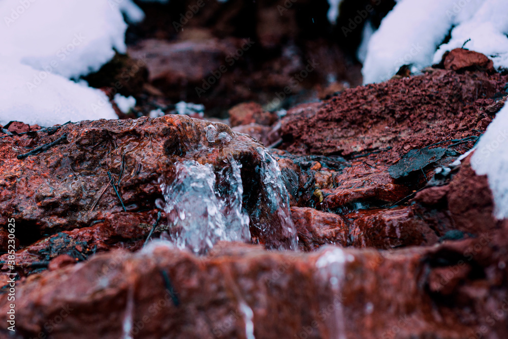 Fototapeta premium ice on the rocks