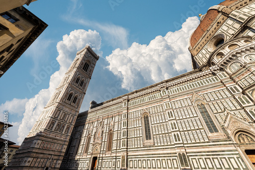 Slika na platnu Florence Cathedral, Santa Maria del Fiore, with the Bell Tower (Campanile di Giotto) and the dome by the architect Filippo Brunelleschi