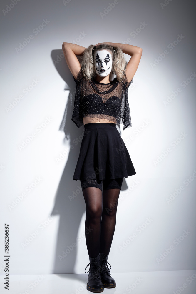 Halloween Clown Frau Gesicht in Fashion Porträt Halloween Clown Frau Gesicht in Fashion Porträt
