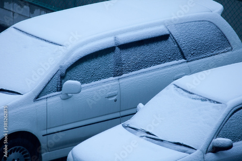 車に積る雪 photo