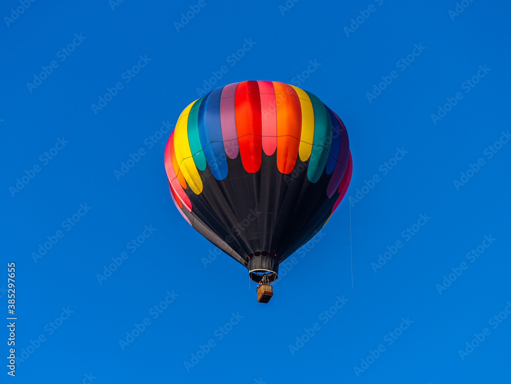 Obraz premium Beautiful multi-colored hot air balloon