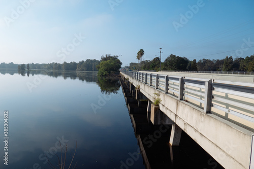 Fototapeta Naklejka Na Ścianę i Meble -  Hillsborough river at Tampa, Florida	
