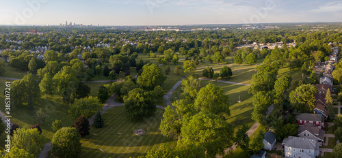 Fotografie Parma Ohio parks with Cleveland in the background