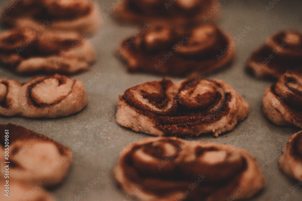 cookies in the form of heart with cinnamon