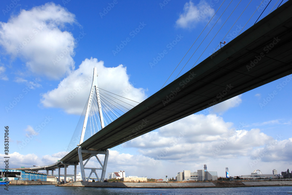 Fototapeta premium 天保山大橋と青空