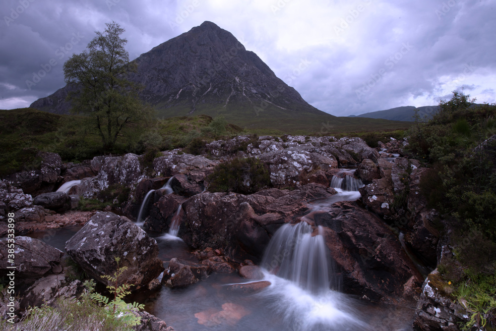 Fototapeta premium Ben Etive and its waterfalls (Scotland)