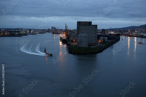 Abendstimmung im Belfaster Hafen