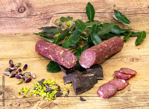 salame pistacchi e cioccolato