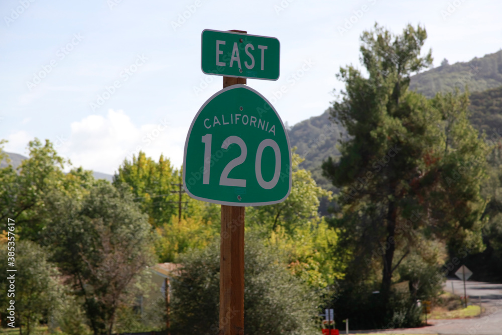 カリフォルニア州の国道の標識