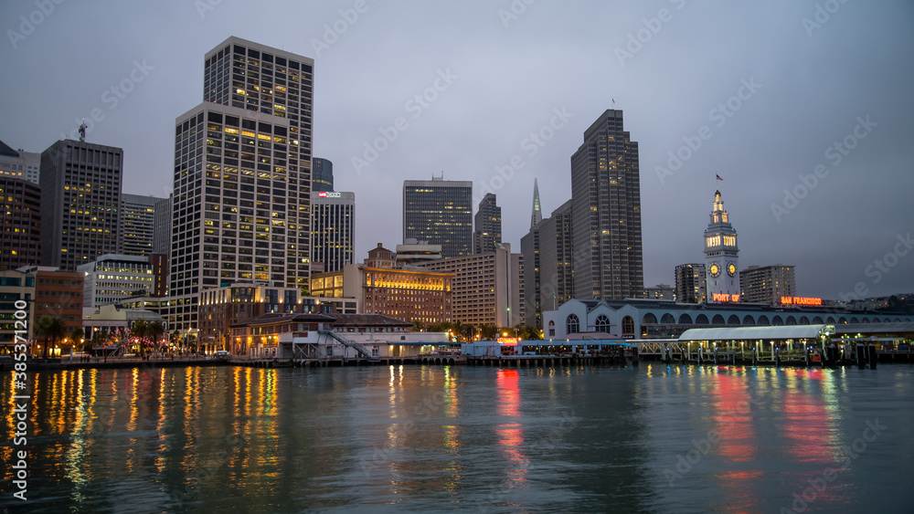 Naklejka premium San Francisco cityscape with skyscrapers, California, USA