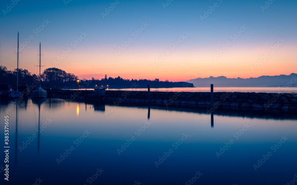 lever du soleil au port des Abériaux, Prangin Suisse