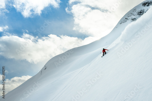 Heli snowboarding in Canada