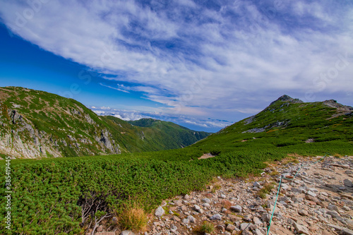 快晴の信州の登山風景 © TMphoto