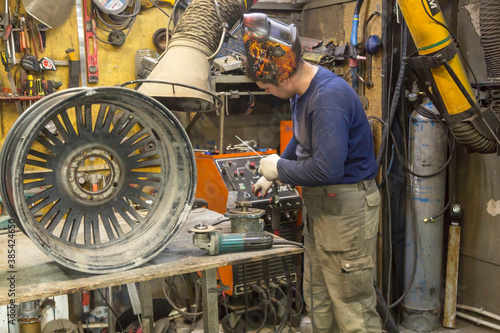TIG welding of aluminum part for a passenger car
