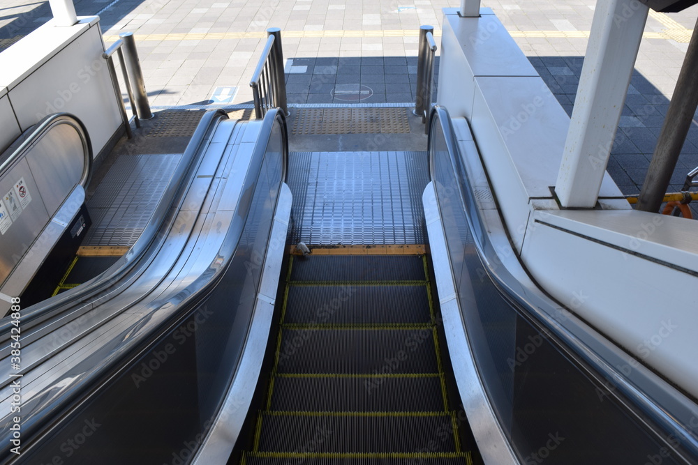 エスカレーター 鉄道駅構内 エスカレーター 鉄道駅構内