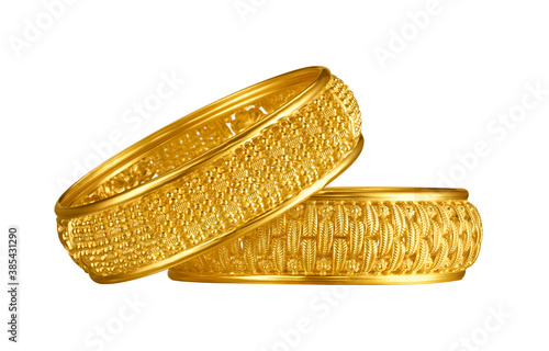 Foto Indian design gold bangle isolated on white background