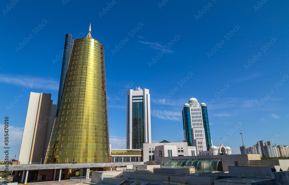 Naklejka premium modern office building