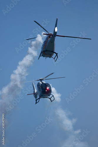 Helicópteros  en exhibición aérea