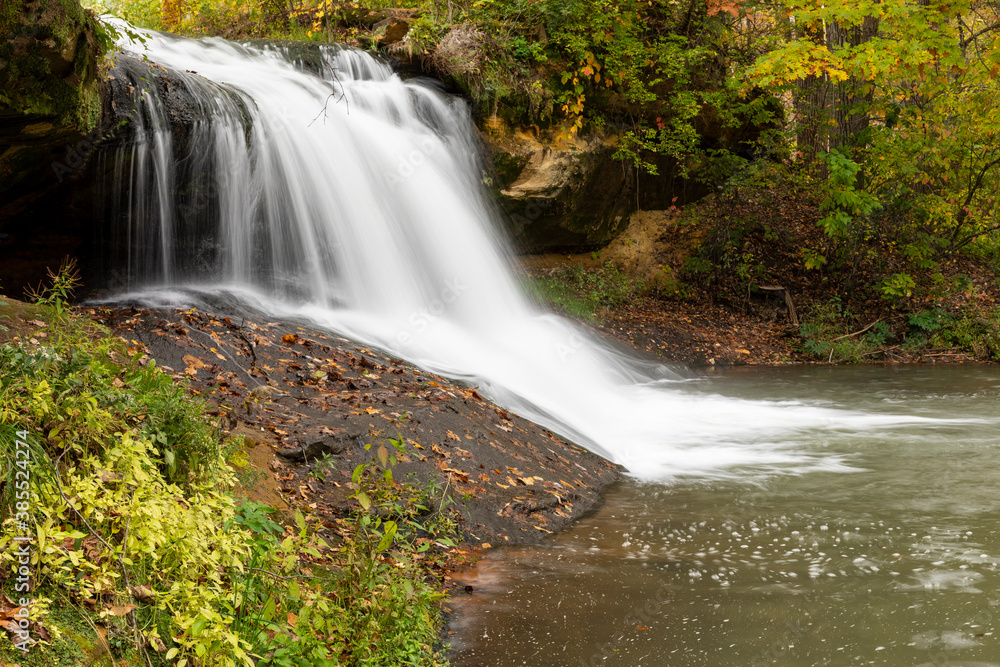 Fototapeta premium Waterfall On Big Trout Creek In Autumn