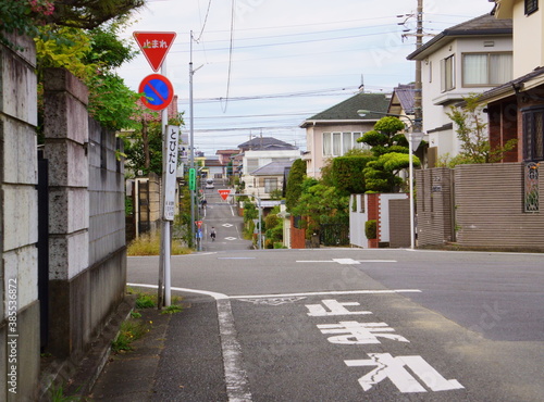 2020年10月6日撮影：住宅街の道路標識
