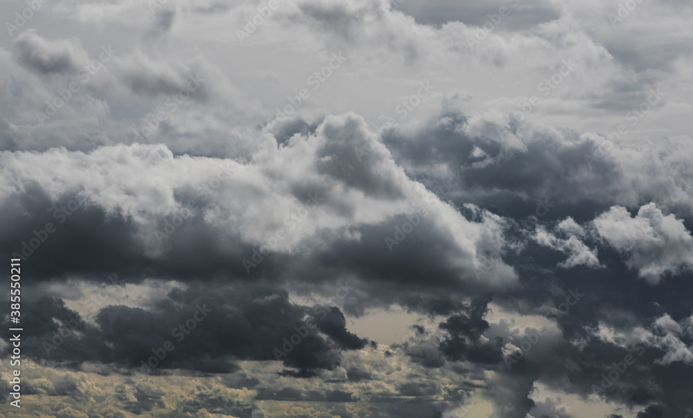 Fototapeta premium Light and dramatic storm clouds