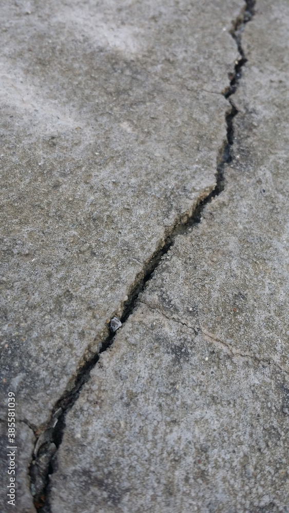 Obraz premium crack in the wall