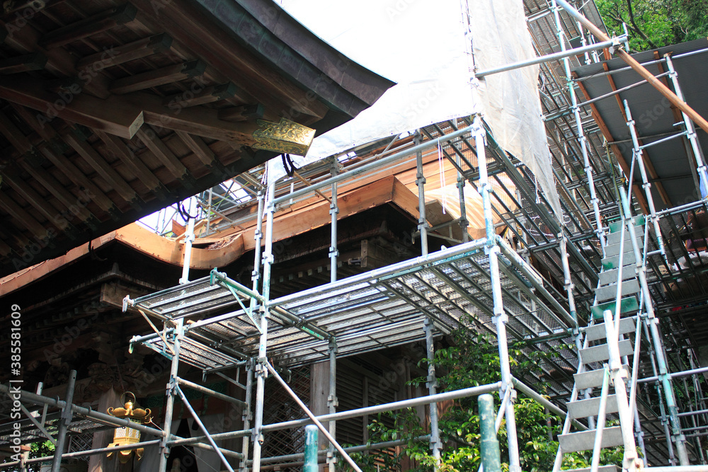 神社の改修工事stock Photo Adobe Stock