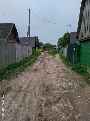 dirt road in the village in the evening © Левон Мартиросян