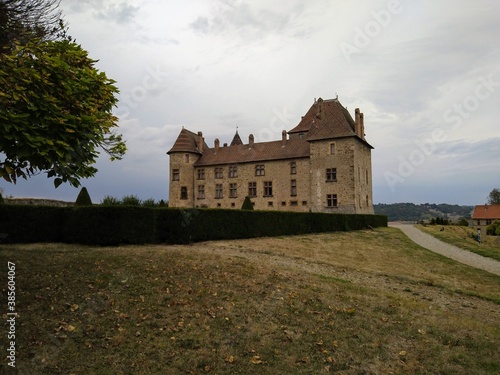 Le château de Septême, ancien château fort médiéval du 14 ème siècle, vue de l'extérieur, ville de Septême, département de l'Isère, France