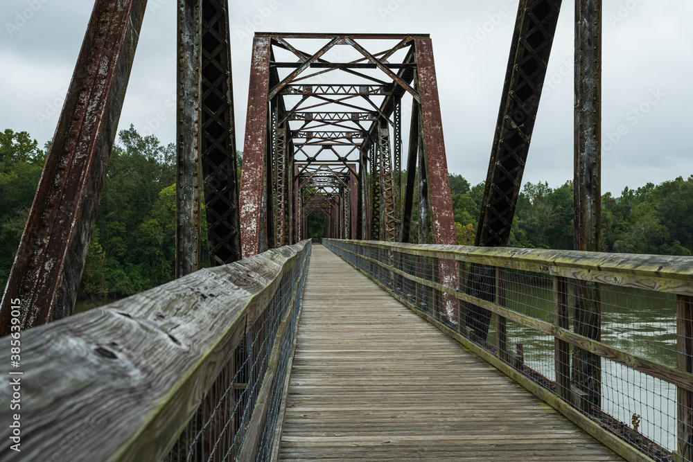 Fototapeta premium Walking trail over the train trestle.