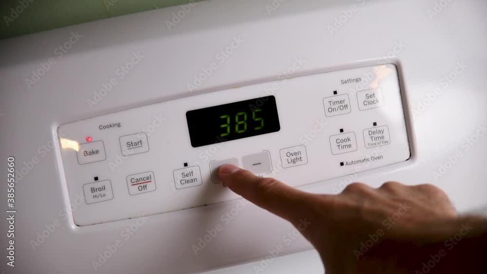 Setting the Oven in the Kitchen To Bake Healthy Food Setting the Oven in the Kitchen To Bake Healthy Food