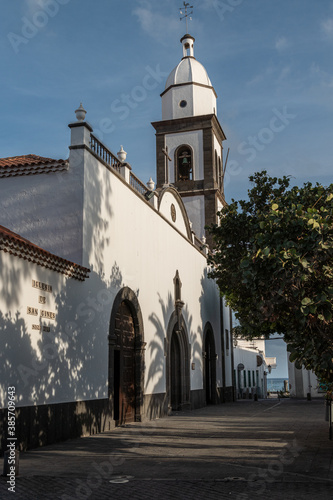 Fototapeta Naklejka Na Ścianę i Meble -  Kirche in Arrecife