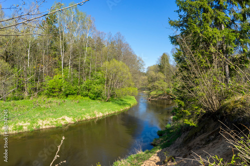 The winding banks of the Islach River