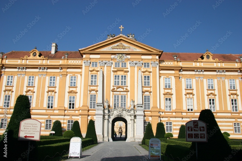 Naklejka premium Melk