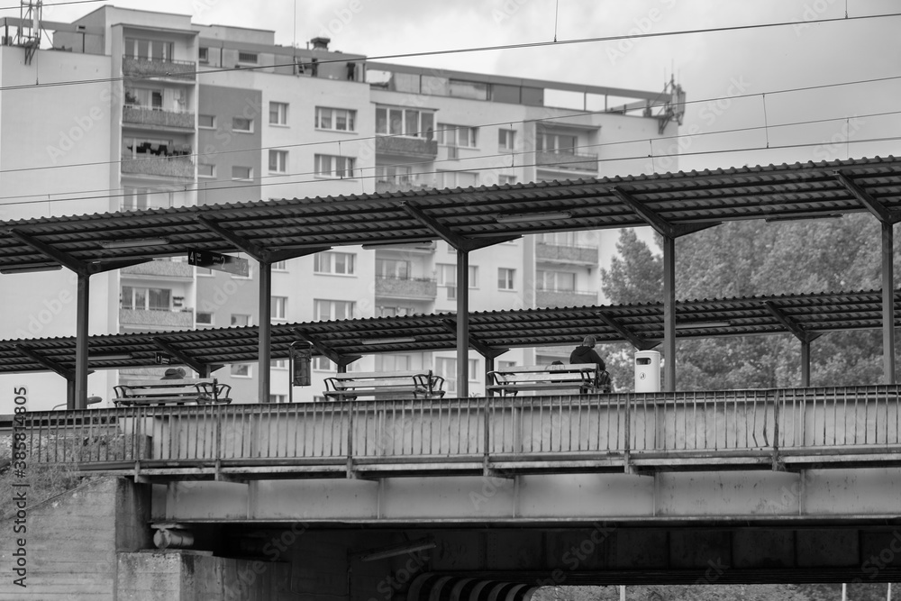 Obraz premium social distance during the covid-19 epidemic, an empty train station, an empty bus stop, no people on the streets, fear of the virus