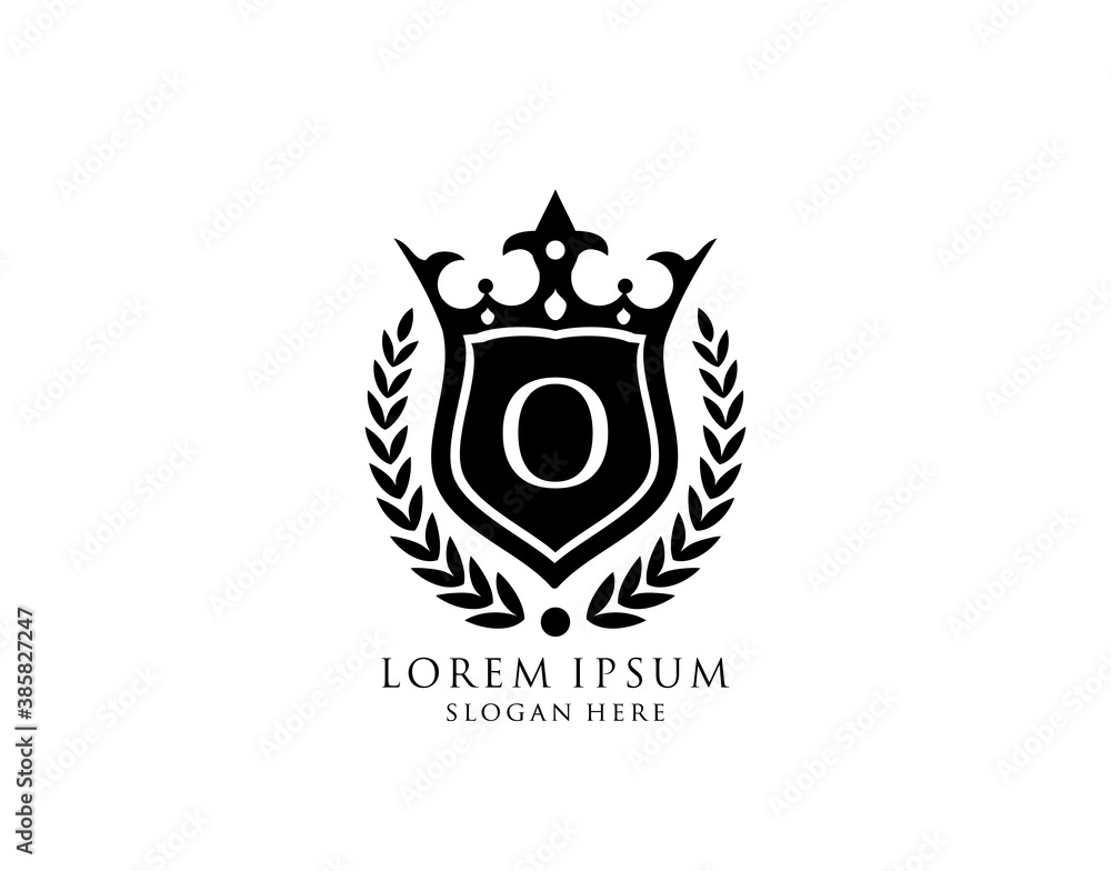 Obraz premium Luxury Monogram O Letter Logo. Vintage King Crown badge design for Royalty, Letter Stamp, Boutique, Hotel, Heraldic, Jewelry, Wedding.