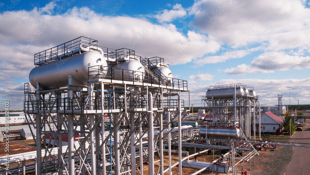 Clody day/ Oil and gas industry, oil refining and processing, oil pumping station for further transportation of oil through pipes and maintaining the appropriate pressure in the pipes.
Clody day/ Oil and gas industry, oil refining and processing, oil pumping station for further transportation of oil through pipes and maintaining the appropriate pressure in the pipes.