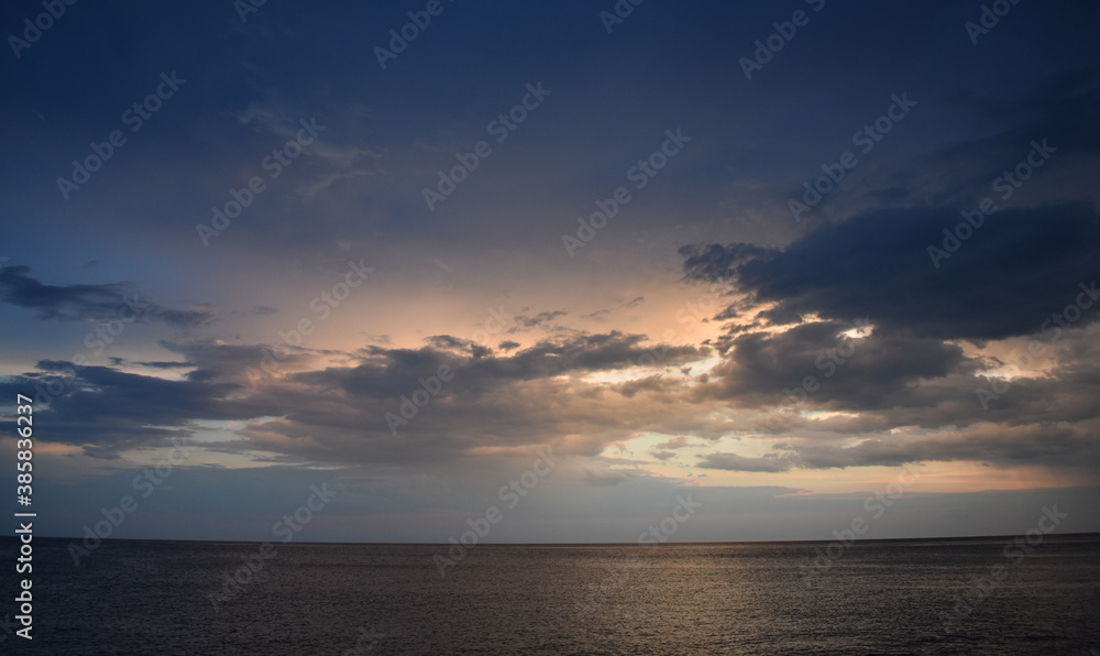 Fototapeta premium sunset on the sea