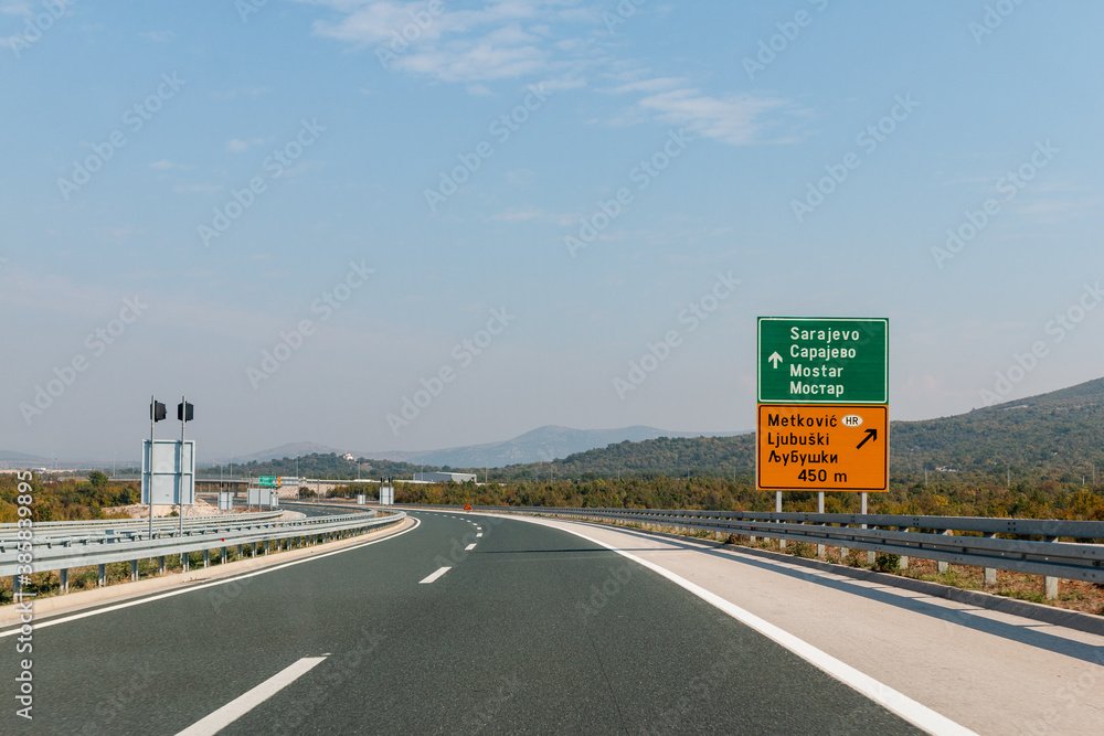 Fototapeta premium Autobahn A1 in Bosnien und Herzegowina
