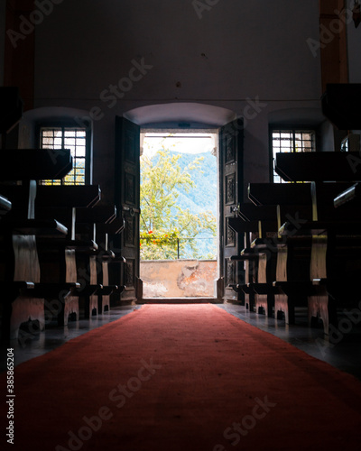 Entrata chiesa di montagna 5