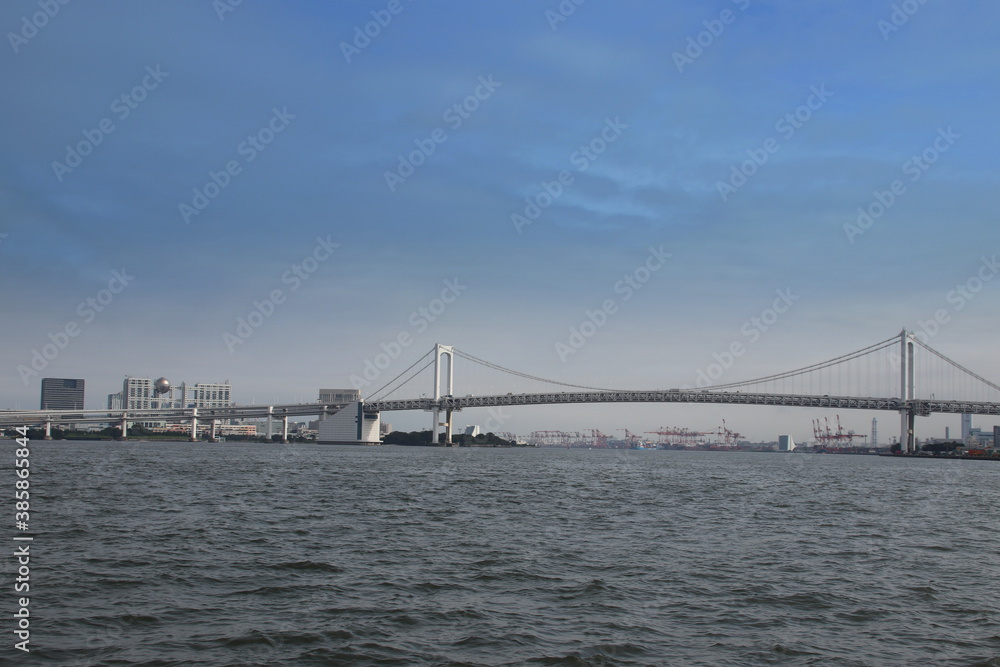 Naklejka premium 日の出桟橋から見た東京湾お台場風景