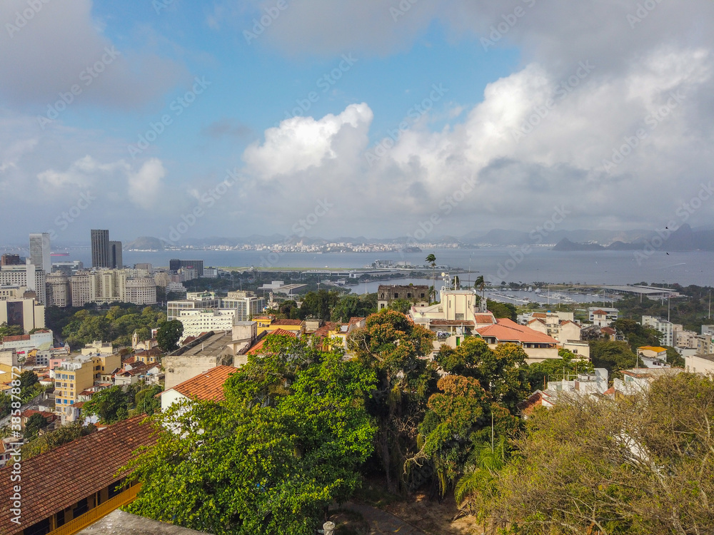 Obraz premium center region of Rio de Janeiro, seen from the top of the Santa Tereza neighborhood.