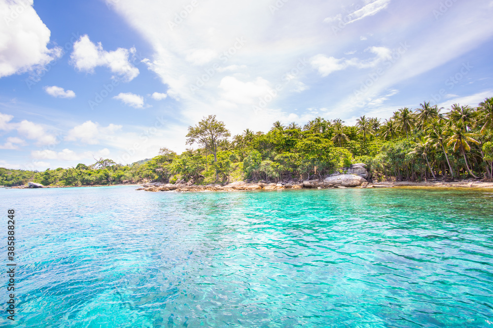 Fototapeta premium beach with turquoise water