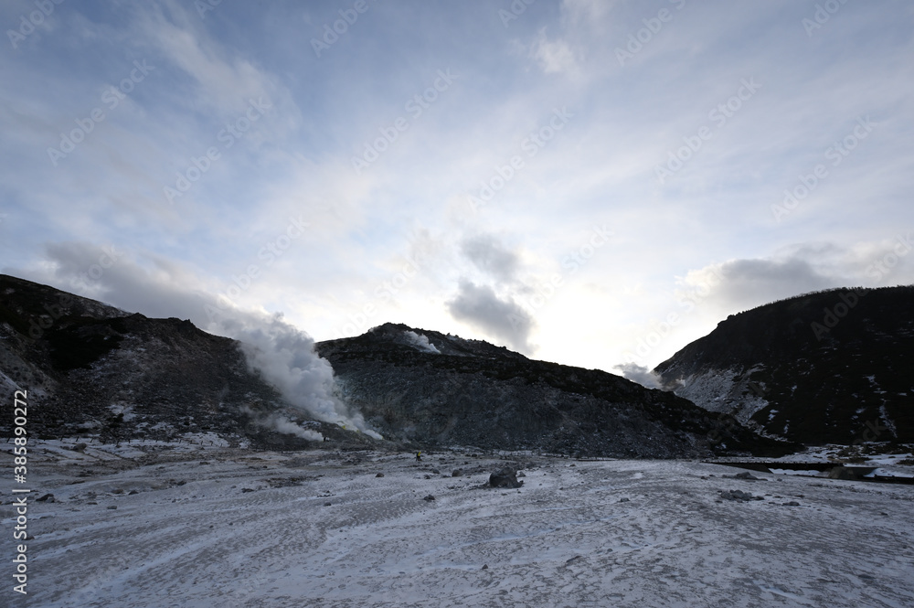 北海道　阿寒国立公園　冬の硫黄山